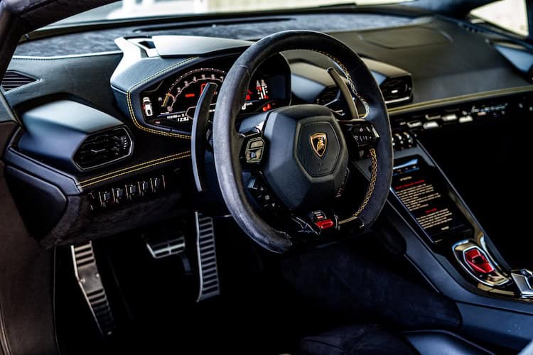 Interior vom Lamborghini Huracan EVO in Salzburg