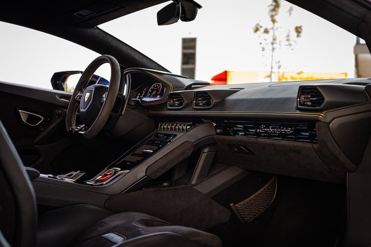 Interior vom Lamborghini Huracan EVO in Salzburg