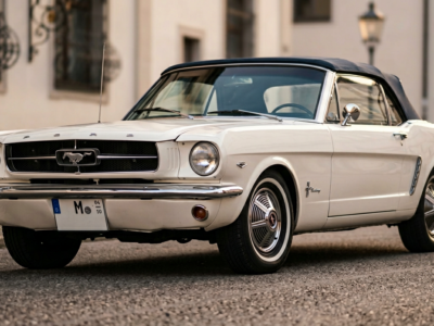 Ford Mustang Oldtimer mieten in München Hero