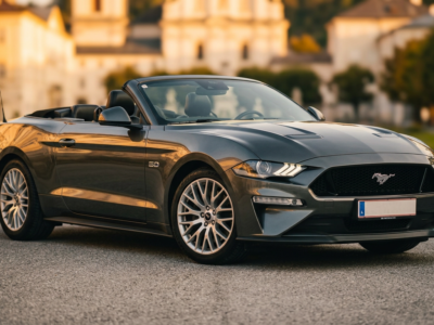 Ford Mustang GT Cabrio mieten in Salzburg Hero