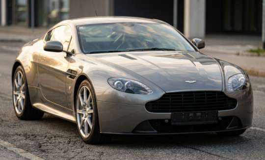 Aston Martin Vantage mieten in Leoben Hero