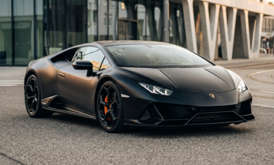 Lamborghini Huracan EVO mieten in Linz hero