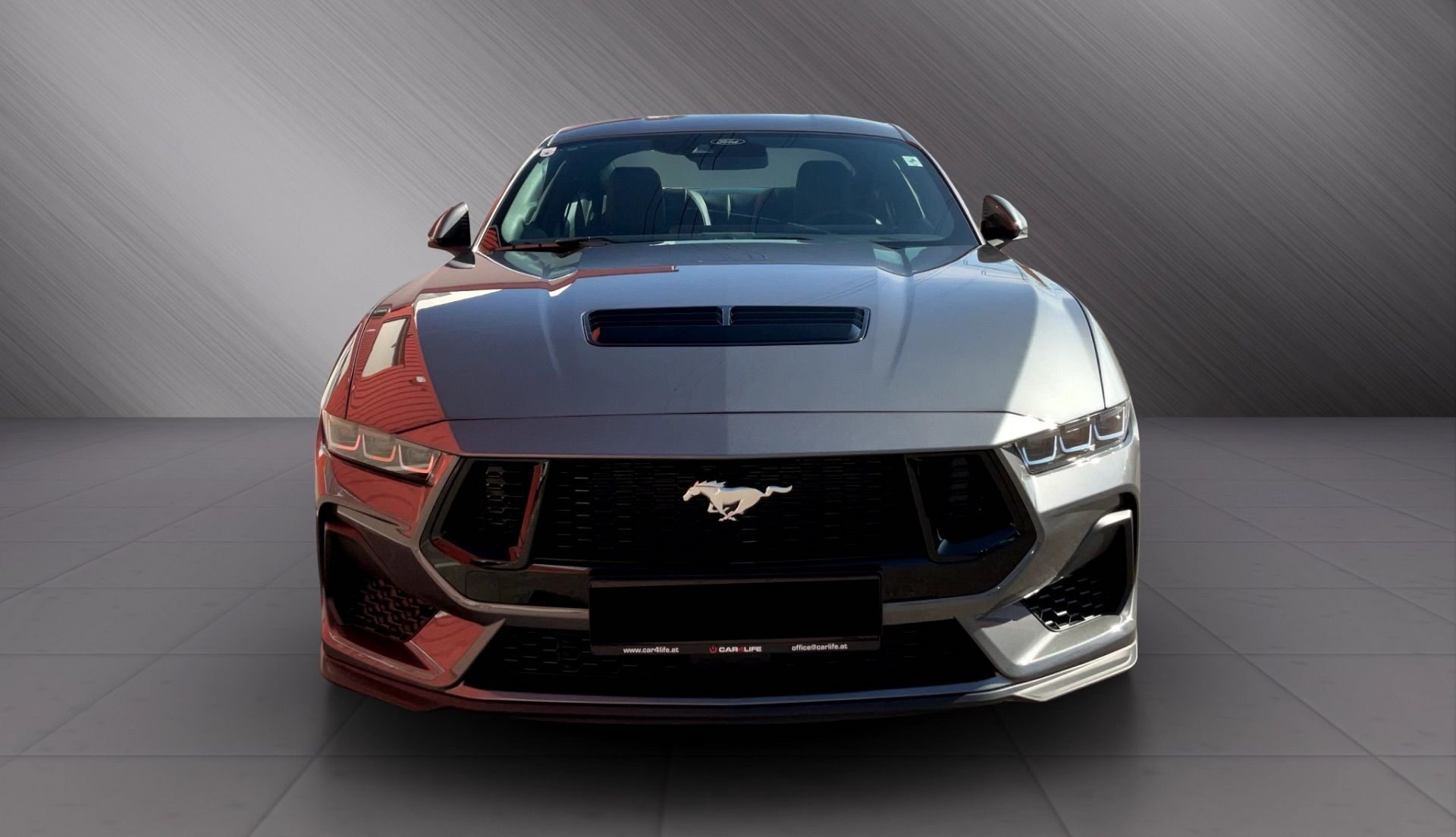 Ford Mustang GT 5 V8 Coupe Front