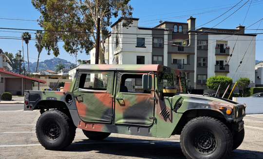Humvee H1 mieten in Linz