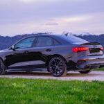 Seitenansicht 2 Audi RS3 8Y 2.5 TFSI mieten nördlich von Innsbruck