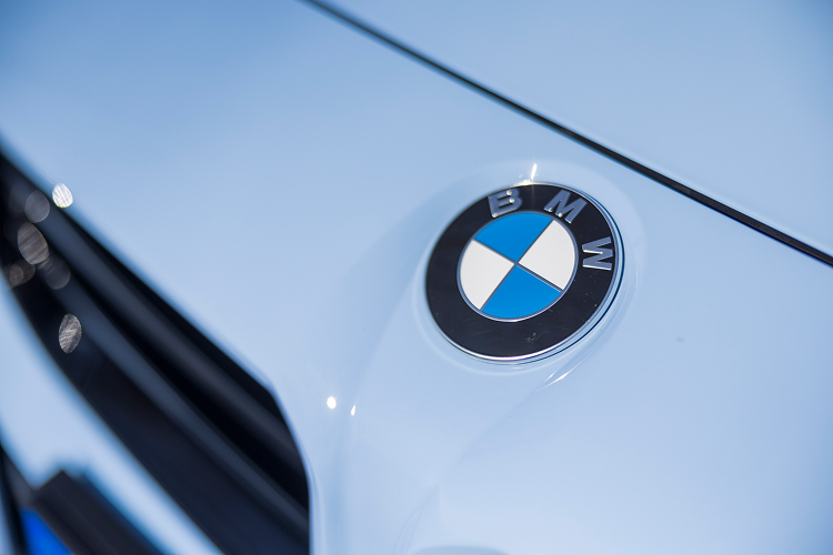 Logo BMW M2 Coupé am Bodensee