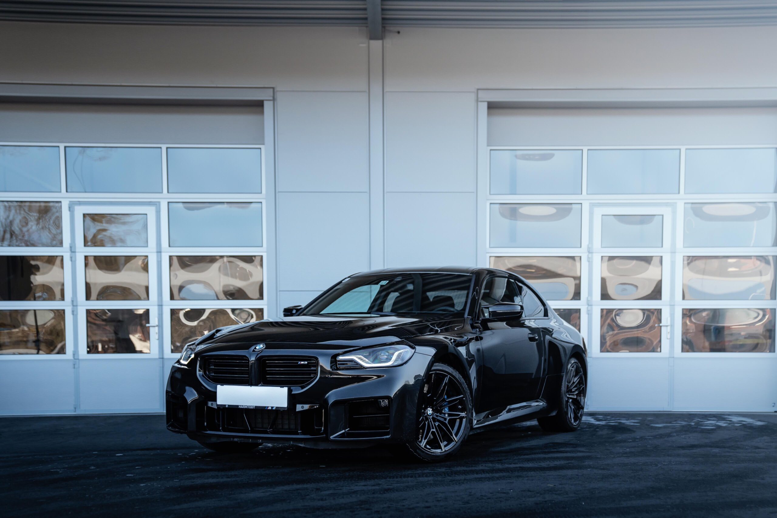 BMW M2 G87 mieten in Wien vorne