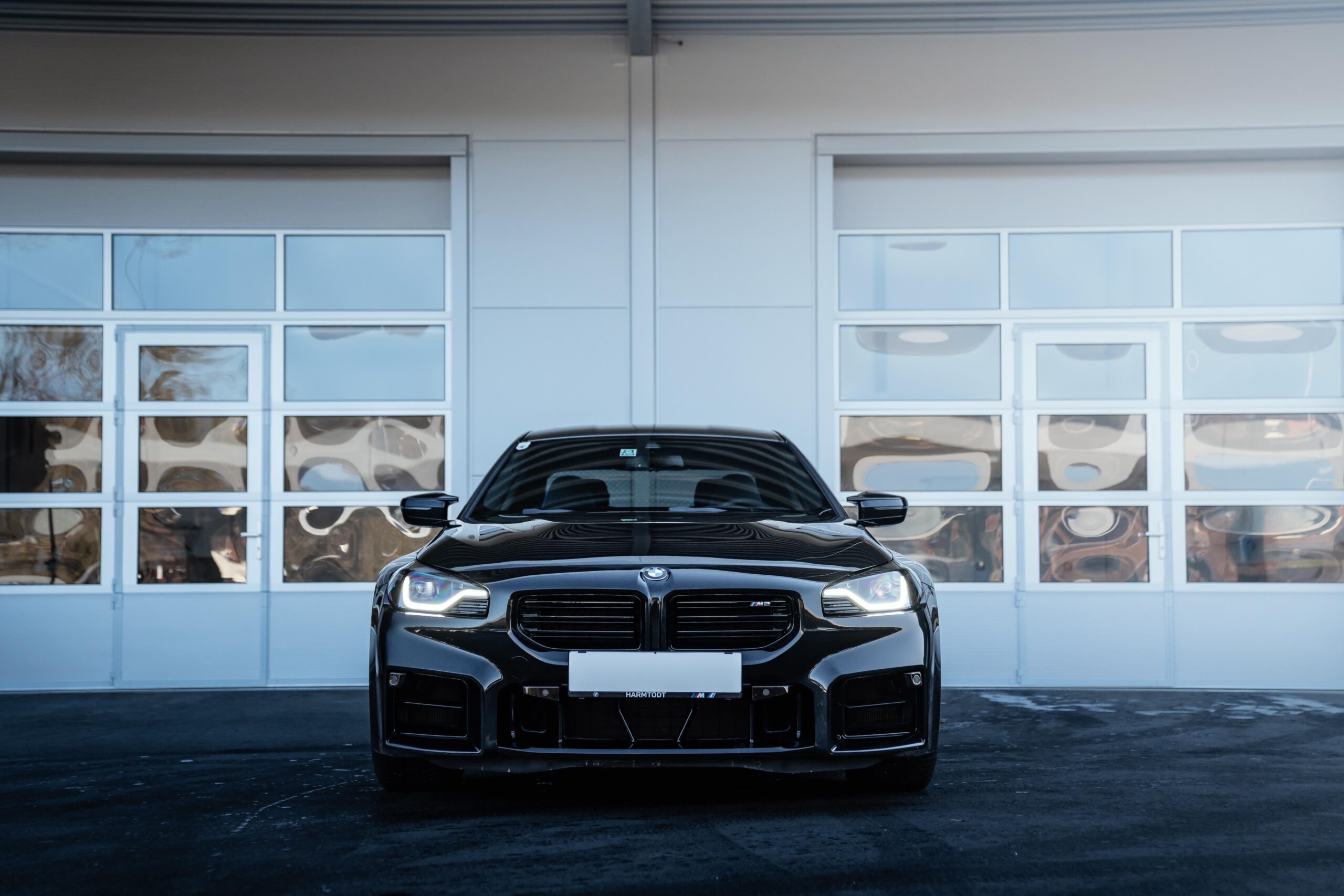 BMW M2 G87 mieten in Wien vorne