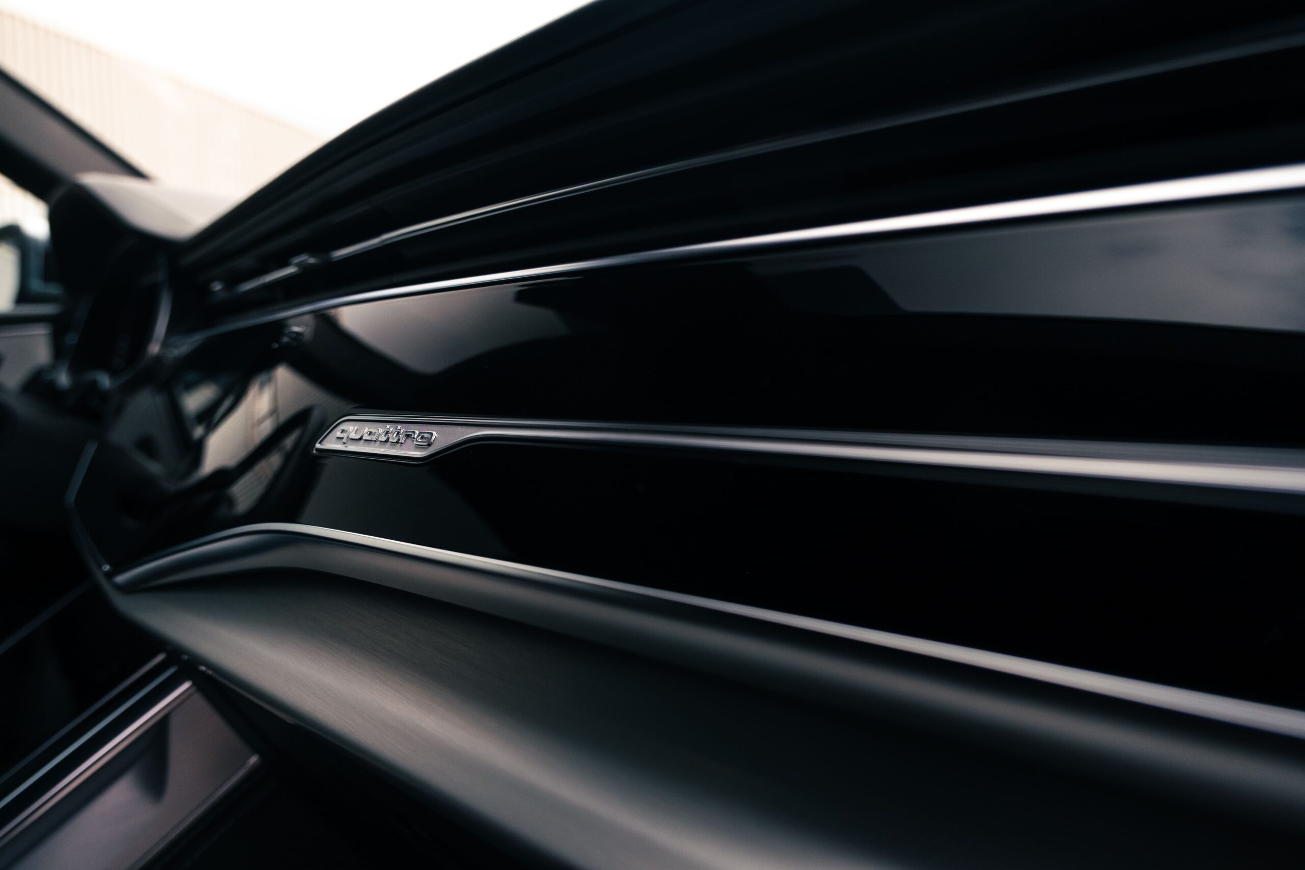 Audi SQ8 in Wien mieten interieur