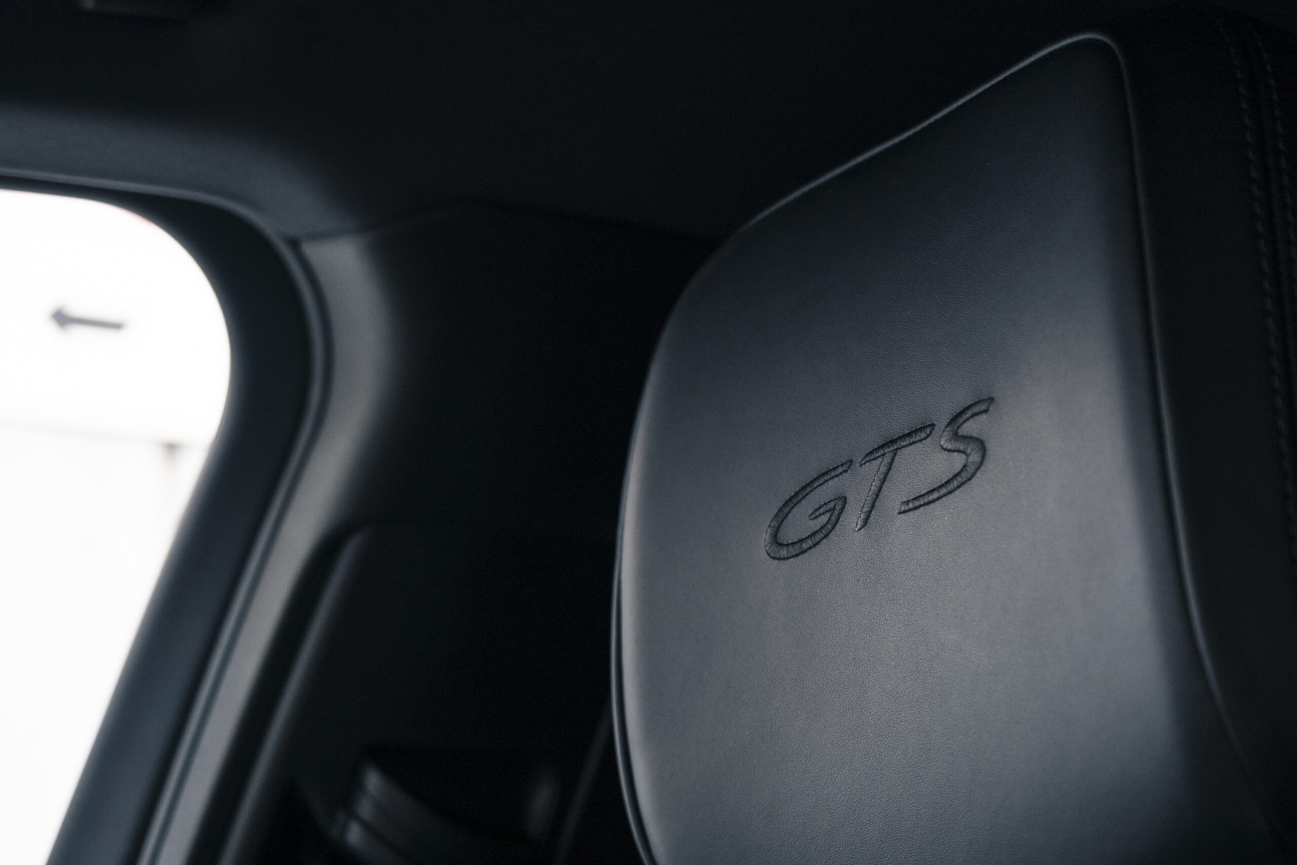 Porsche Macan GTS in Vienna mieten Interieur