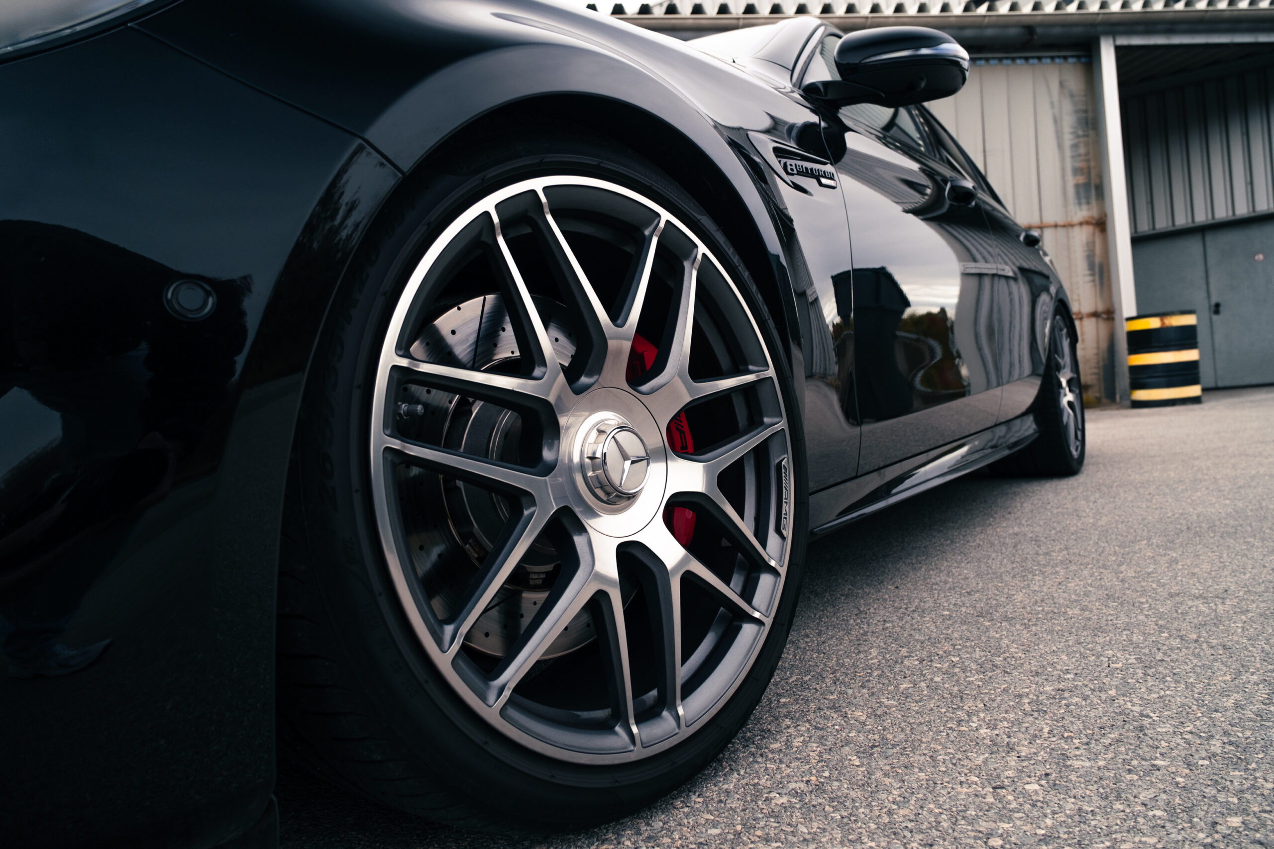 Mercedes-AMG E63 S in Wien mieten Rad