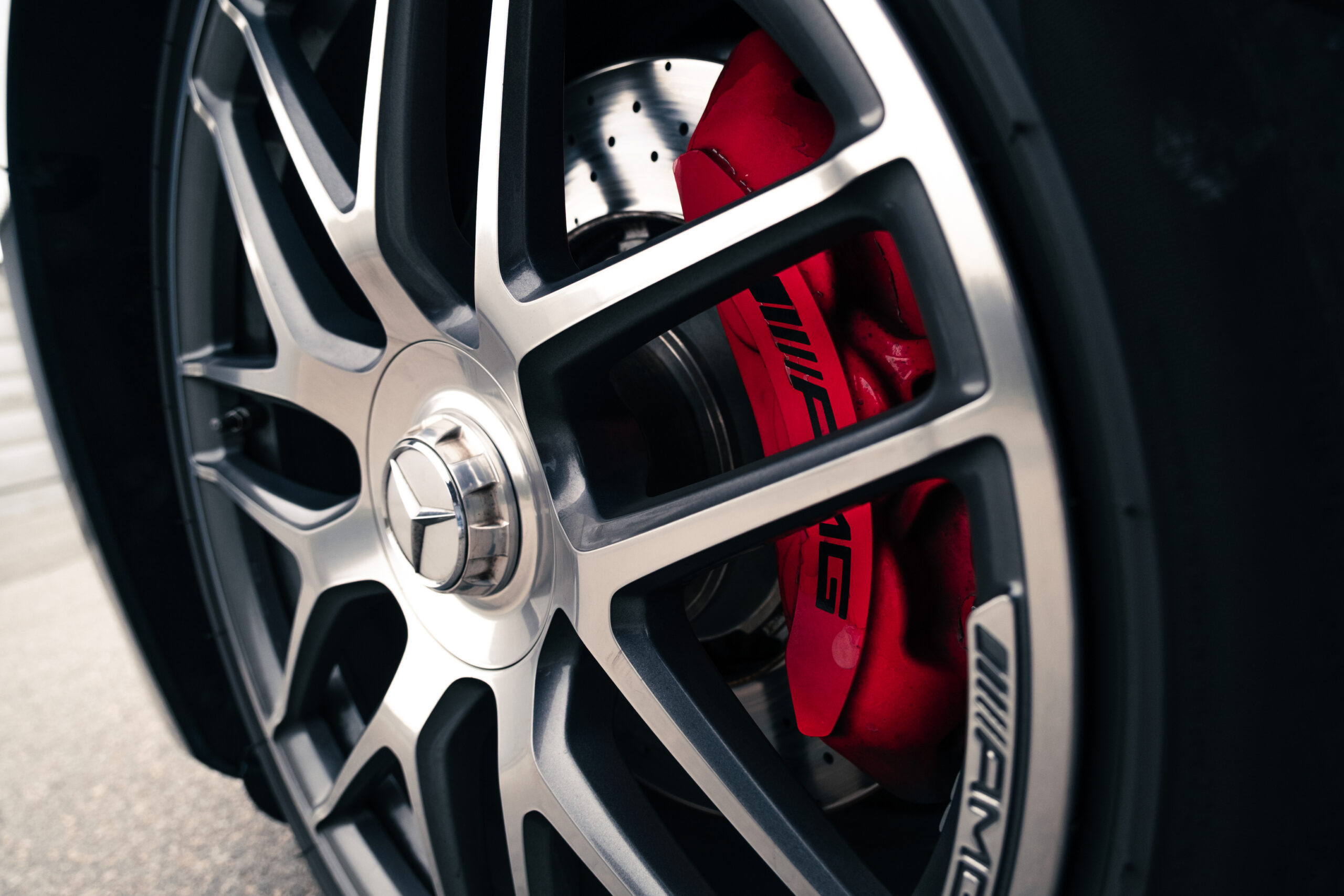 Mercedes-AMG E63 S in Wien mieten Rad