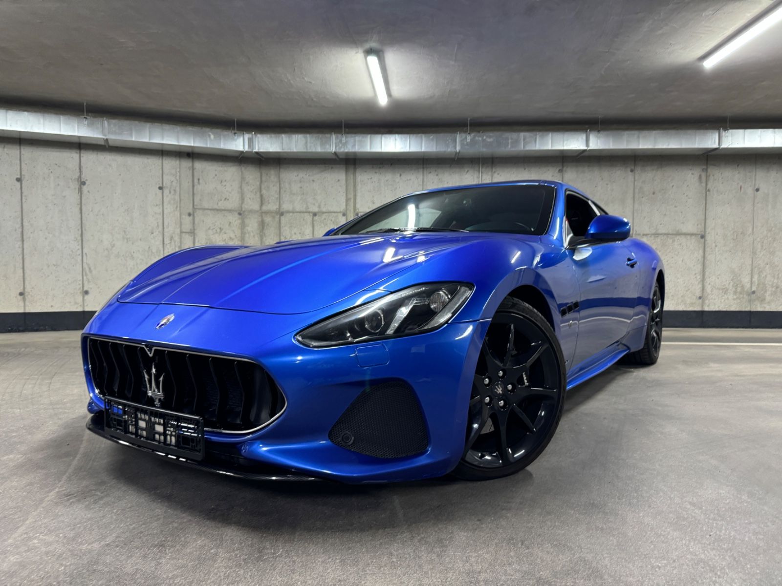 Maserati GranTurismo Sport mieten in Leoben Vorne