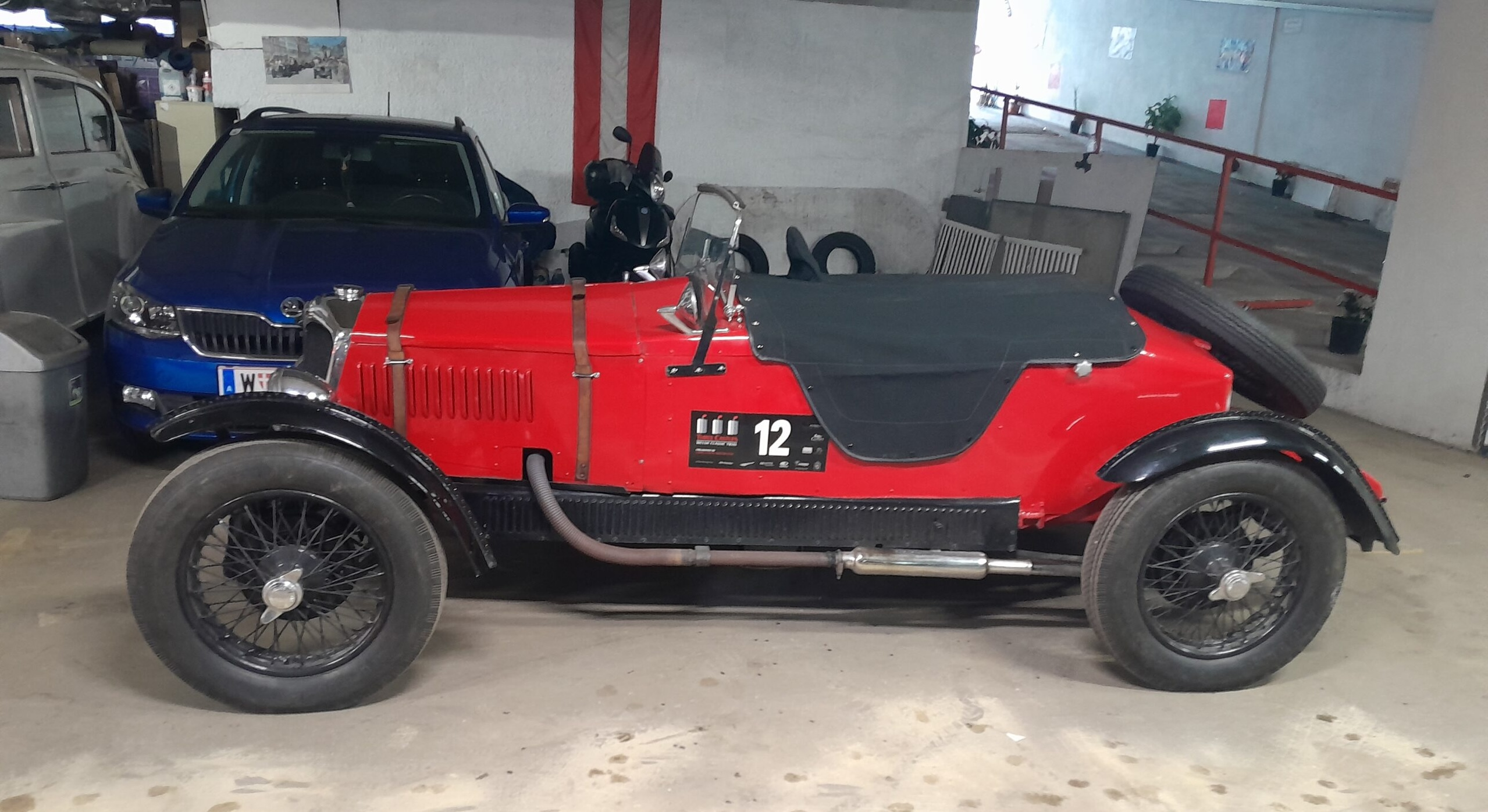 Riley RME mieten in Wien Seite